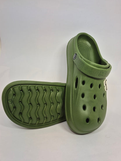 Babuche-verde-branco