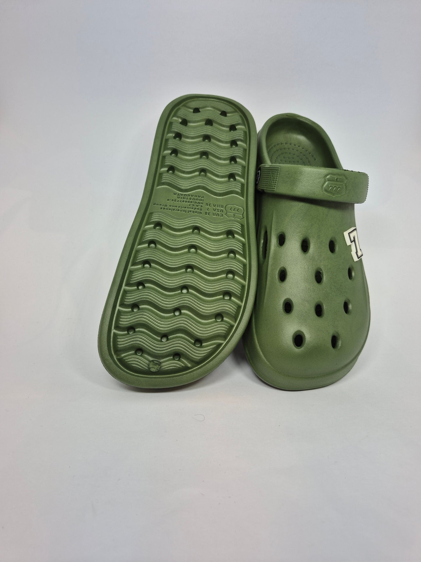 Babuche-verde-branco