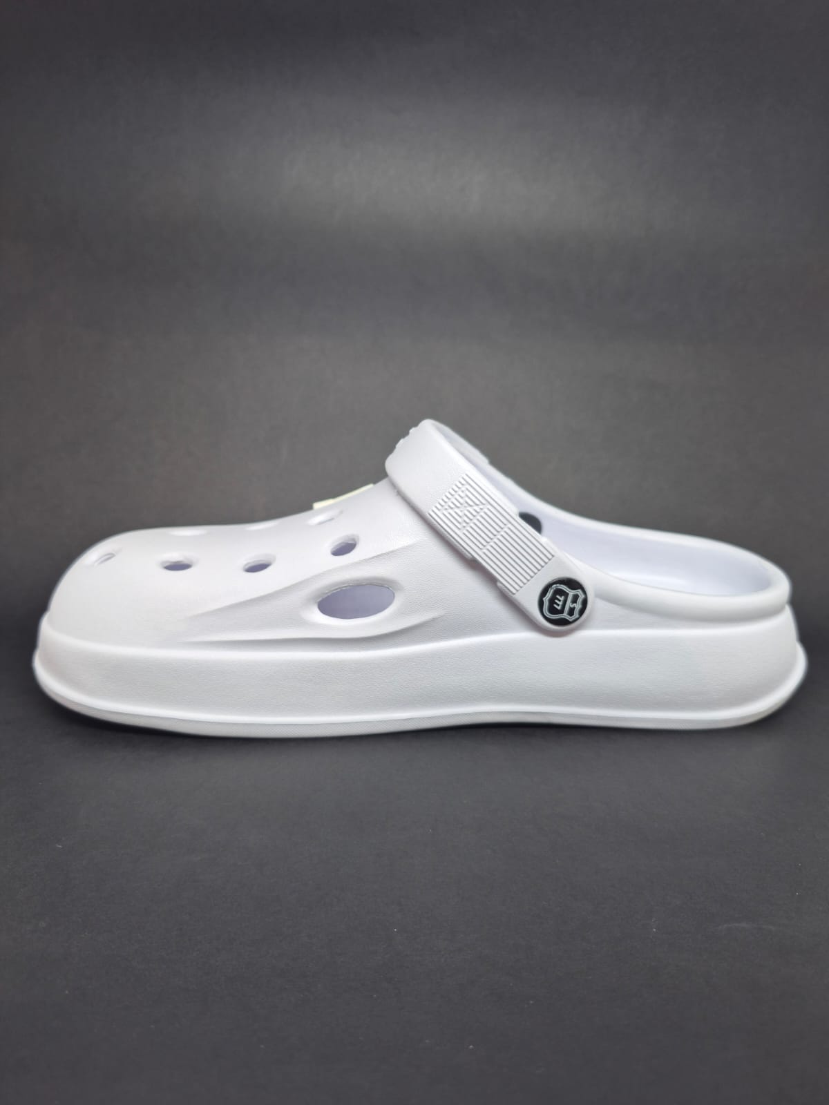 Babuche-branco-preto